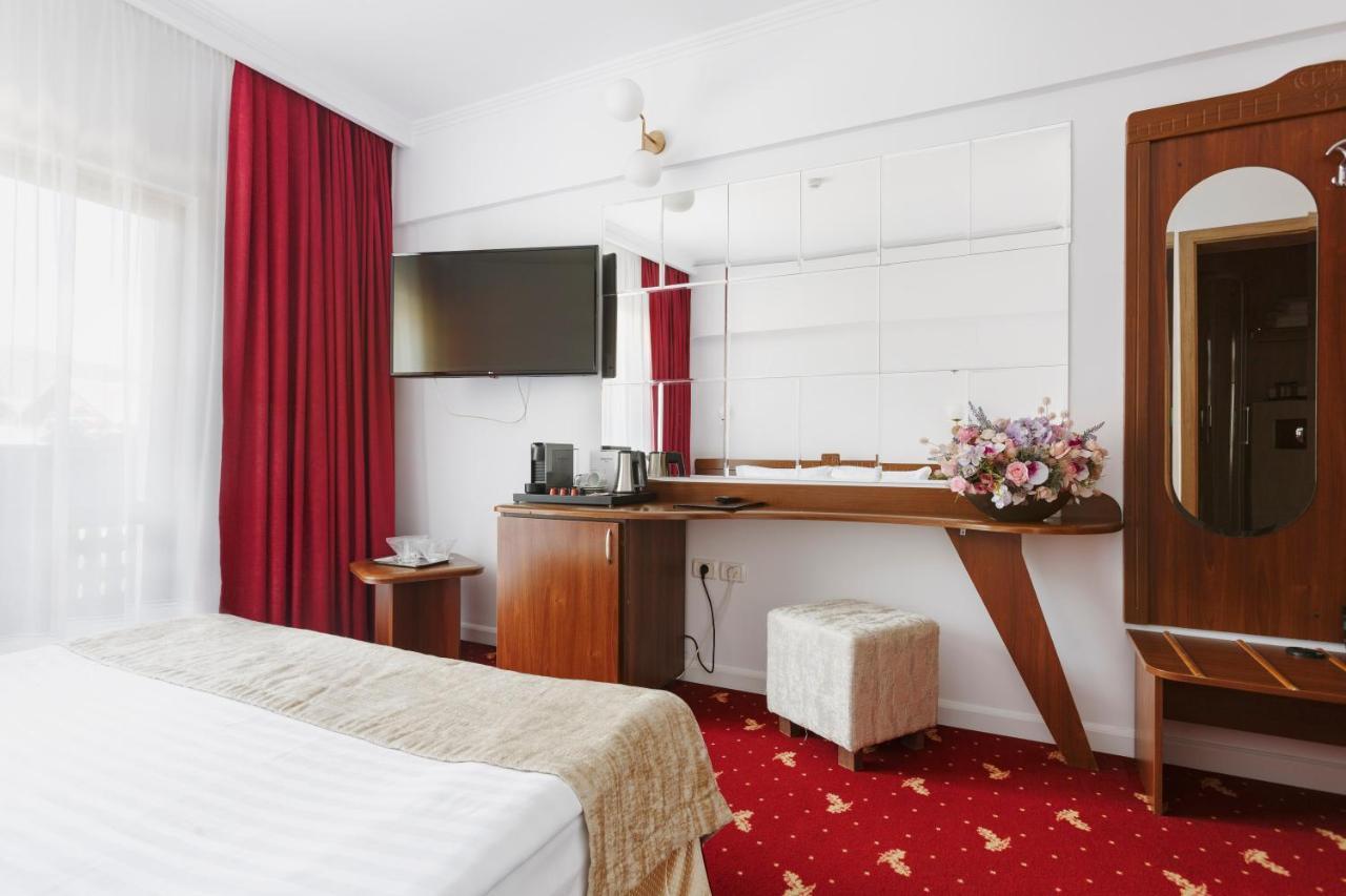 Manor Ski Hotel Predeal Bagian luar foto